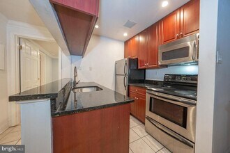 1726 Wallace St in Philadelphia, PA - Building Photo - Building Photo