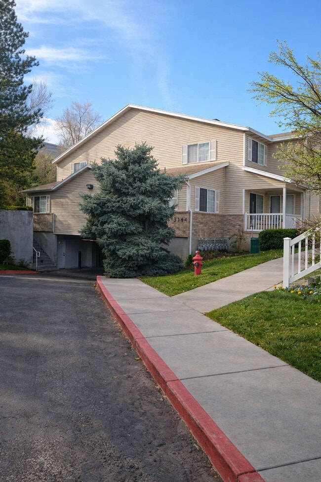 5344 3600 W in Salt Lake City, UT - Foto de edificio - Building Photo