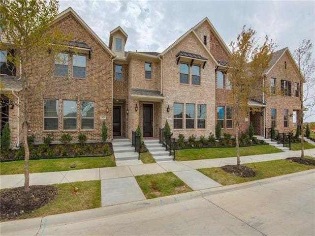 4629 Piedras Lanzar Dr