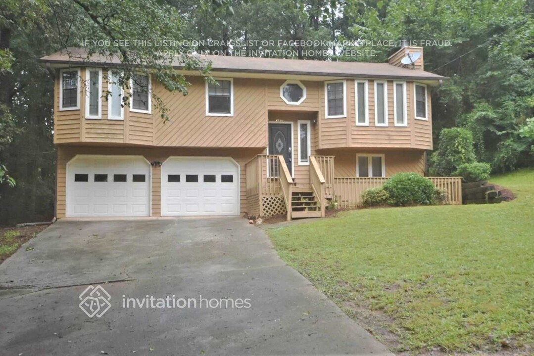 2784 Varlet Ct SW in Snellville, GA - Building Photo