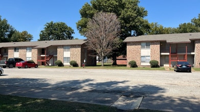 389 N Hollywood Ave in Blytheville, AR - Building Photo - Building Photo
