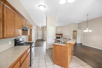21943 Pleasant Ridge Rd in Edmond, OK - Building Photo - Building Photo