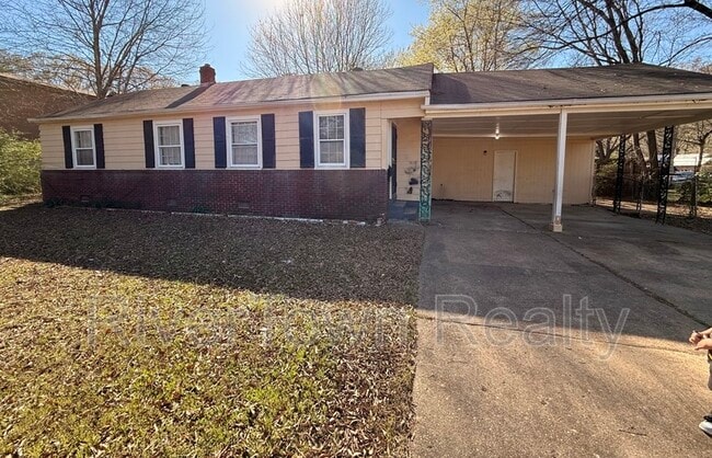 1489 Titus Rd in Memphis, TN - Building Photo - Building Photo