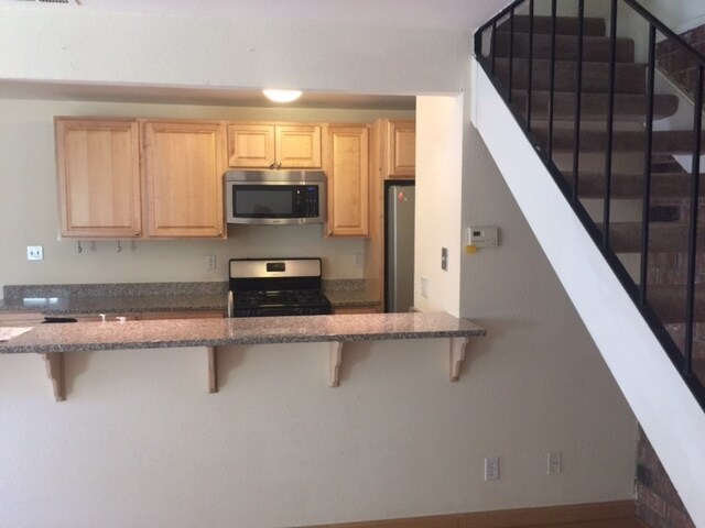 2725 Bidwell St in Davis, CA - Building Photo - Building Photo