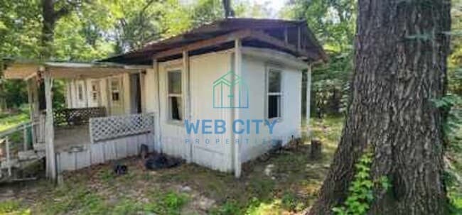 property at 15391 Flud Rd