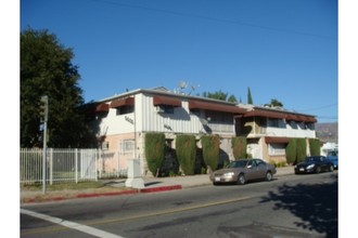 6606 Vineland Ave in North Hollywood, CA - Building Photo - Building Photo