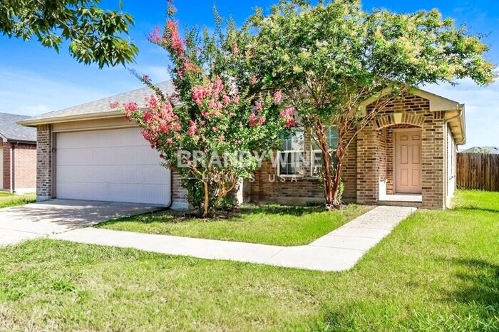 411 Silver Leaf Dr in Royse City, TX - Building Photo