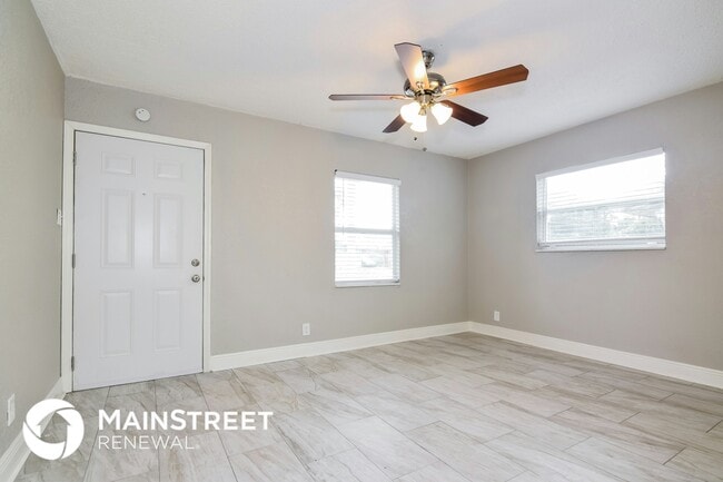 property at 4805 S 88th St