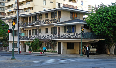 Kaiulani Court in Honolulu, HI - Building Photo - Building Photo