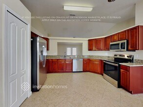 9600 Saragossa St in Clermont, FL - Foto de edificio - Building Photo