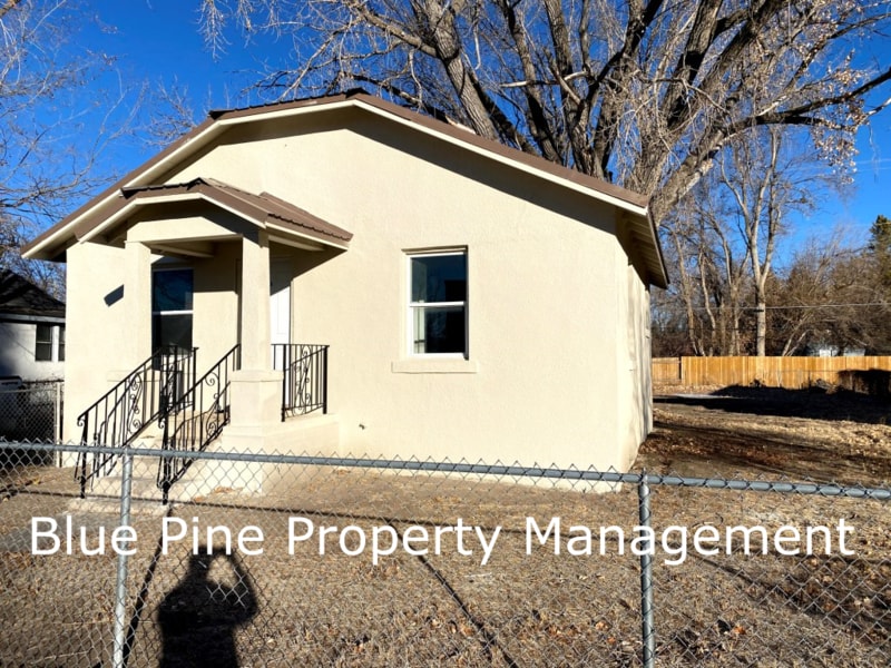 557 Gladstone St in Idaho Falls, ID - Building Photo