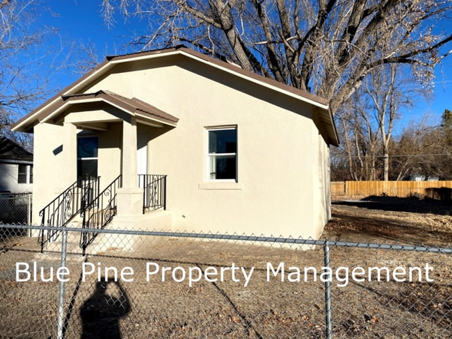 property at 557 Gladstone St