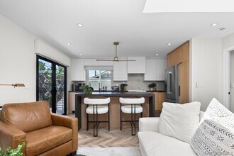 3861 Kendall St in San Diego, CA - Foto de edificio - Building Photo