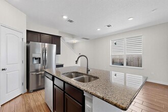 8302 Cottage Rose Dr in Austin, TX - Building Photo - Building Photo