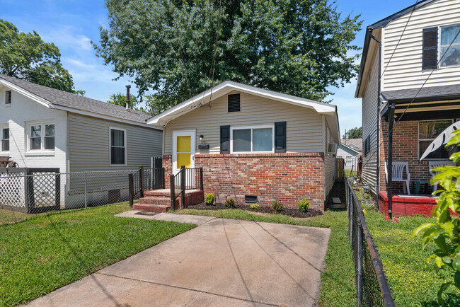 1023 32nd St in Newport News, VA - Building Photo - Building Photo