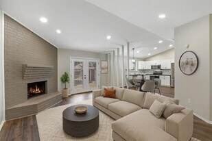 1300 Timbercrest Dr in Benbrook, TX - Building Photo