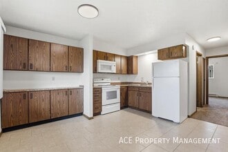 717 Dakota Dr in Rapid City, SD - Building Photo - Building Photo