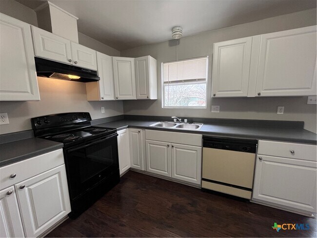 property at 2101 Urbantke Ln