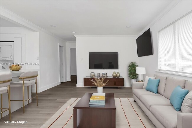 2828 NW 7th St in Fort Lauderdale, FL - Building Photo - Building Photo