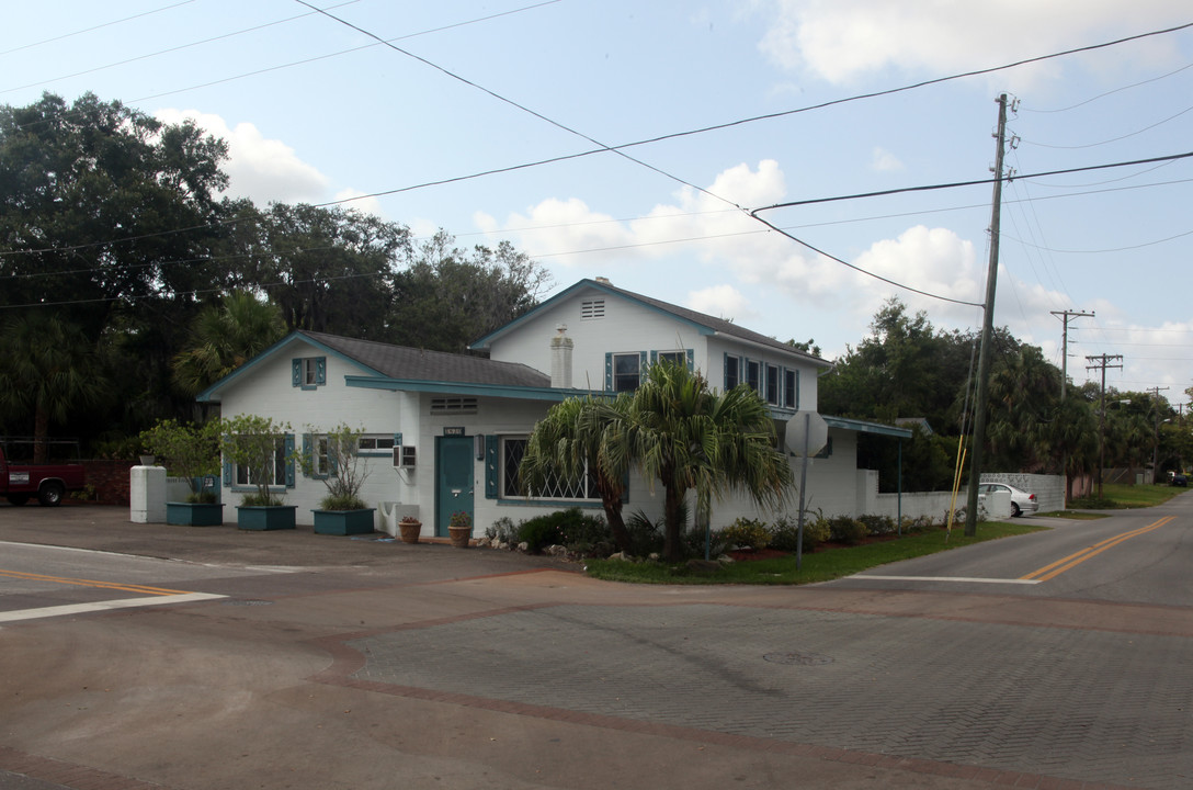 5820 Nebraska Ave in New Port Richey, FL - Building Photo