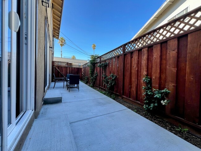 620 Gamma Ct, Unit #2 in Campbell, CA - Foto de edificio - Building Photo