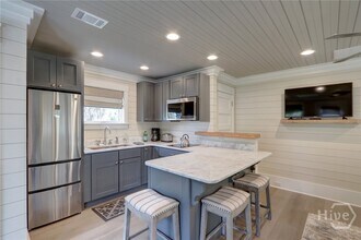 1320 Wilmington Island Rd in Savannah, GA - Building Photo - Building Photo