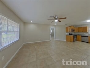 10811 La Vista Loop in Riverview, FL - Building Photo - Building Photo