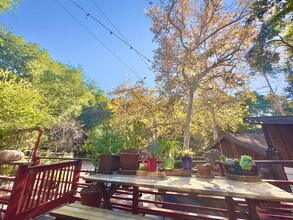 21513 Highvale Trl in Topanga, CA - Building Photo - Building Photo