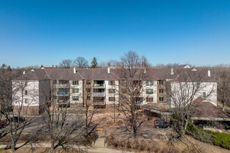 Monteray Place in St. Louis Park, MN - Building Photo - Building Photo