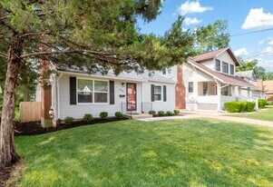 8900 Moritz Ave in Brentwood, MO - Building Photo