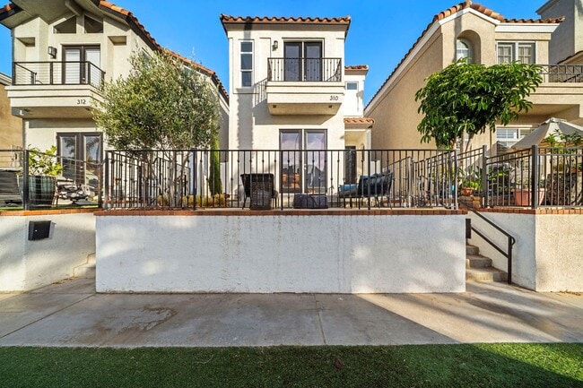 property at 310 18th St
