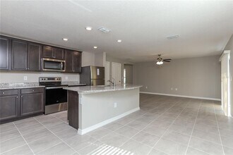 360 Fern Ct in Poinciana, FL - Building Photo - Building Photo