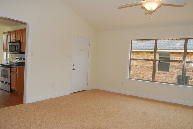 17977 Restoration Cir in Gulfport, MS - Building Photo - Building Photo