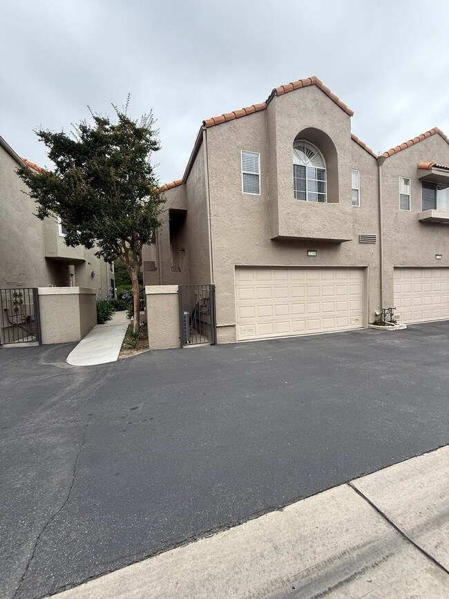 property at 11346 Old Ranch Cir
