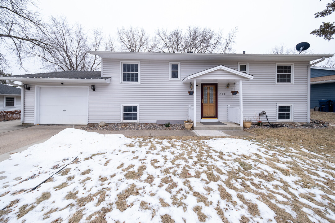 268 Pinewood Dr in Apple Valley, MN - Building Photo