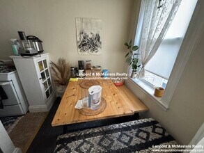 156 Kelton St, Unit 16 in Boston, MA - Foto de edificio - Building Photo