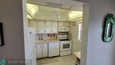 3001 NW 46th Ave in Lauderdale Lakes, FL - Building Photo - Building Photo