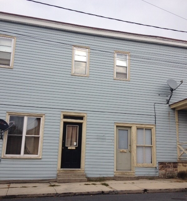 7 N Washington St