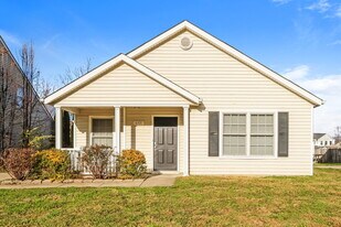 6321 Maravian Dr in Louisville, KY - Building Photo