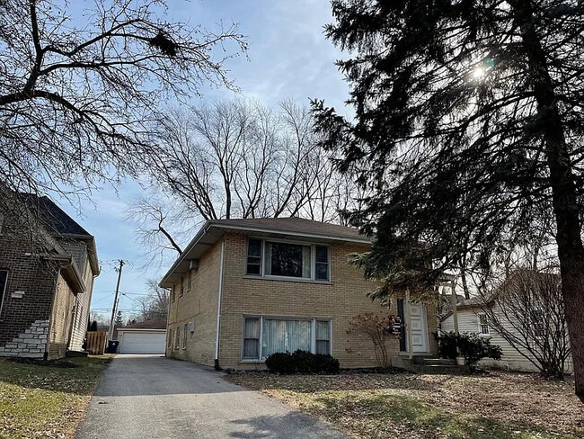 property at 828 N Sleight St