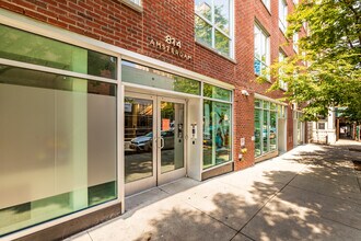 814 Amsterdam Ave in New York, NY - Foto de edificio - Building Photo