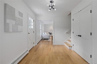 33 Riverfield Dr in Weston, CT - Building Photo - Building Photo