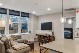 1 Saint Clare Rd, Unit 4 in Medford, MA - Building Photo - Building Photo