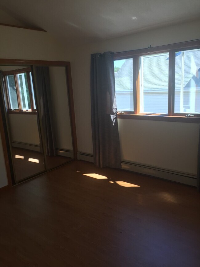 42 Pond St, Unit 1stFloor in Beverly, MA - Building Photo - Building Photo