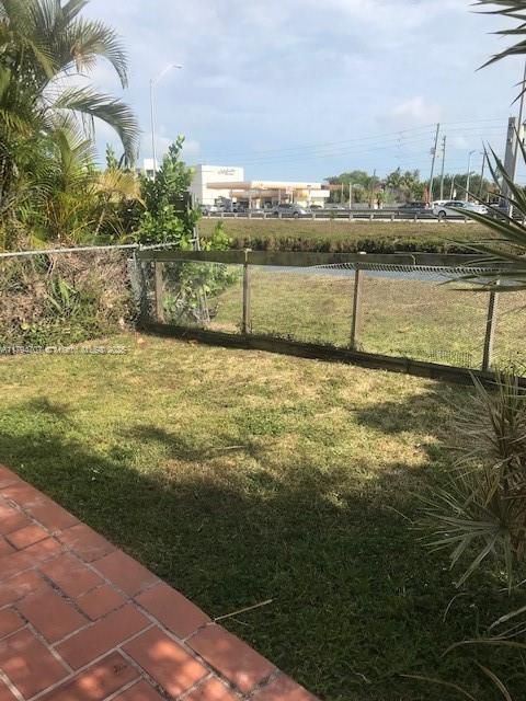 7920 Grand Canal Dr in Miami, FL - Building Photo - Building Photo