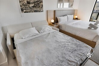 601 NE 1st Ave, Unit 4610 in Miami, FL - Building Photo - Building Photo