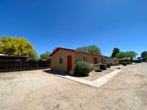 1639 E Hedrick Dr in Tucson, AZ - Building Photo - Building Photo