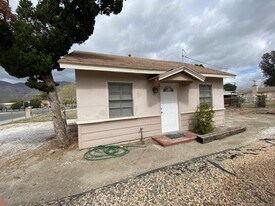 361 N Wateka St in San Jacinto, CA - Building Photo