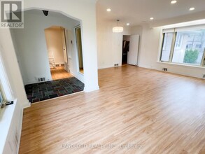7 Foxwarren Dr in Toronto, ON - Building Photo - Building Photo