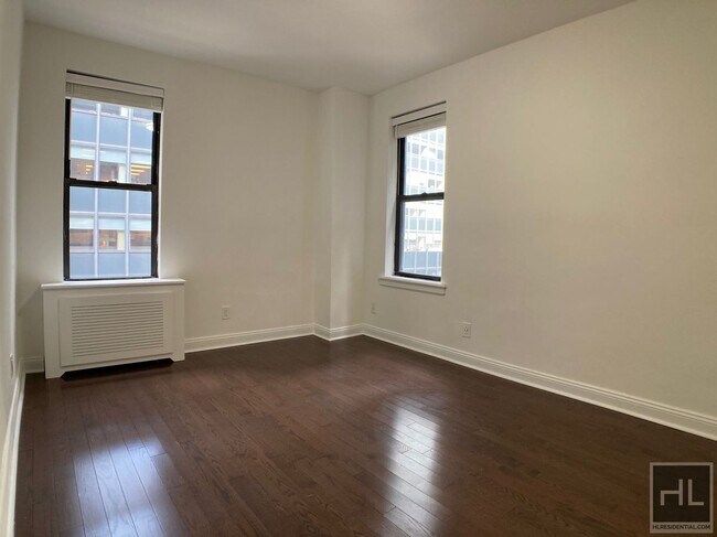 EAST 46 STREET, Unit 7H in New York, NY - Building Photo - Building Photo